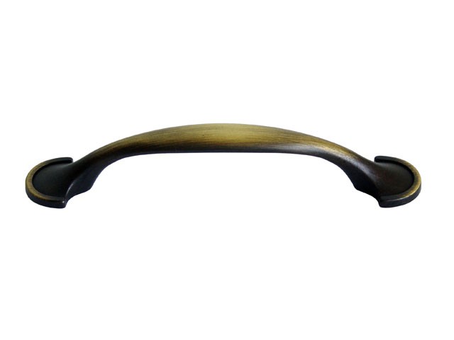 BÚTORFOGANTYÚ E040-096 96 ANTIKOLT BRONZ FÉM FÉM