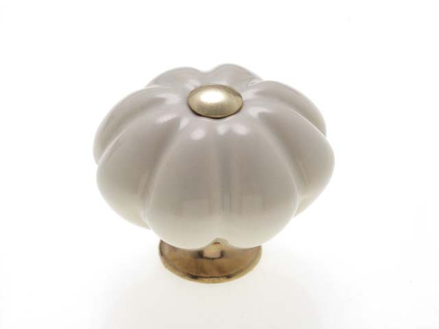 Bútorfogantyú, gomb antikolt bronz TÖRTFEHÉR-RÉZ, PORCELÁN PORCELÁN