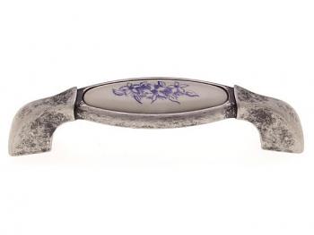 Bútorfogantyú 96 mm antikolt ezüst kék virágos, fém-porcelán 1.Kép