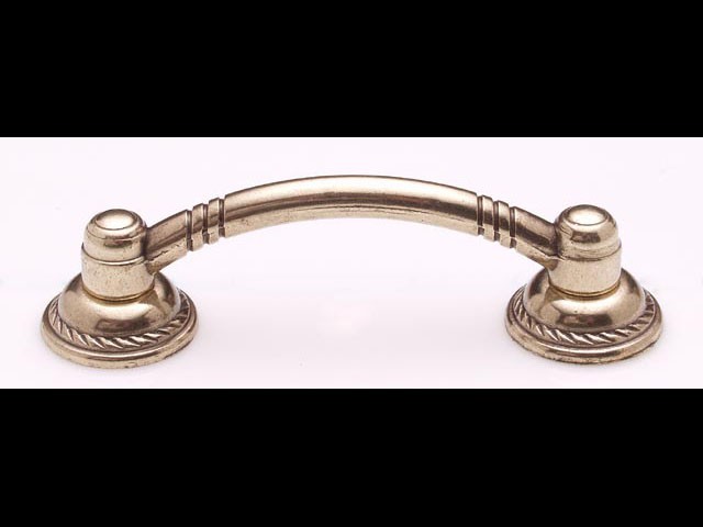 Bútorfogantyú 64 mm antikolt bronz Fém