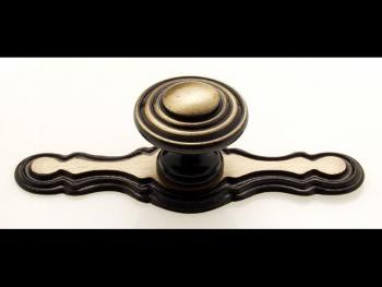 Bútorfogantyú antikolt bronz ÁTM: 35 mm, fém 1.Kép