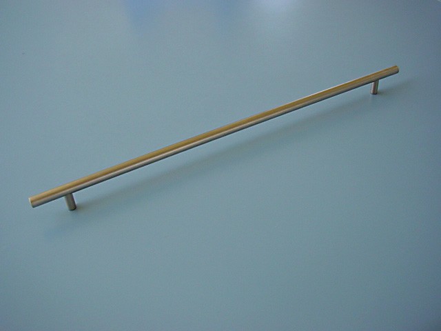 Rúdfogantyú matt nikkel 432 mm Fém