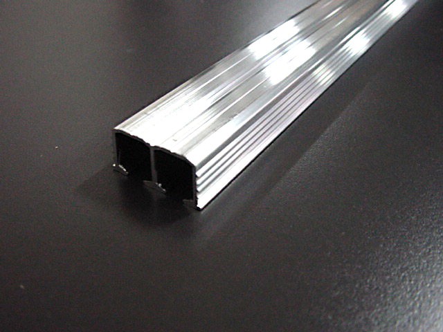 FELSÖ VEZETÖSIN 970, NUTBA 2 fm ALUMINIUM FÉM