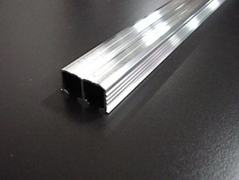 FELSÖ VEZETÖSIN 970, NUTBA 2 fm ALUMINIUM FÉM 1.Kép