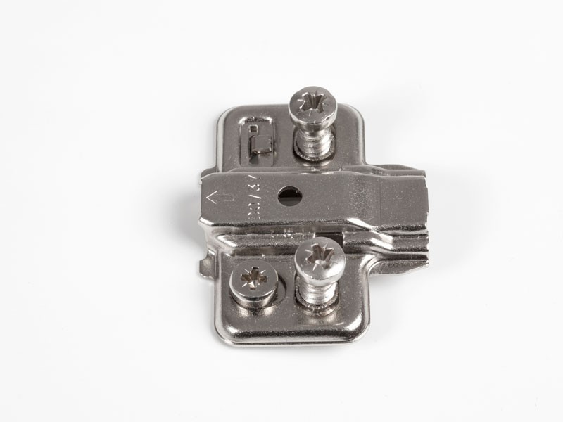 PÁNTALÁTÉT TITUS 700.0KC2.054.00 T-TYPE  EXCENTERES, 2 mm EUROCSAVARRAL NIKKEL