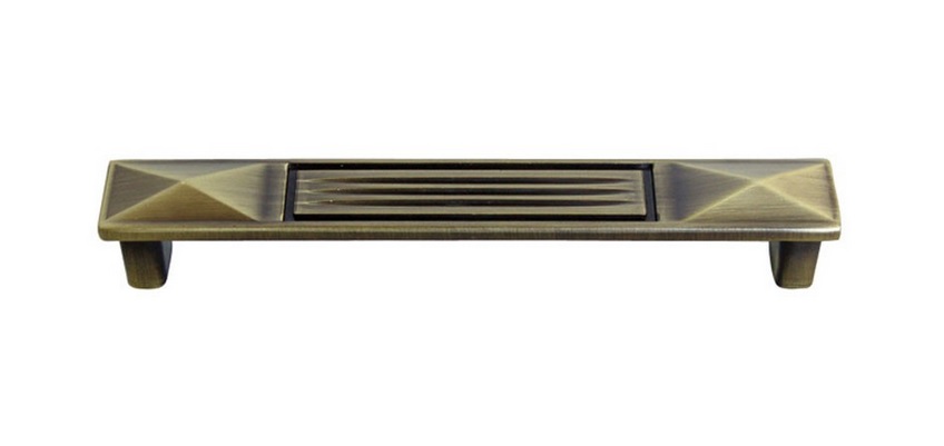 BÚTORFOGANTYÚ E048-128 128 FÉNYES ANTIKOLT BRONZ FÉM