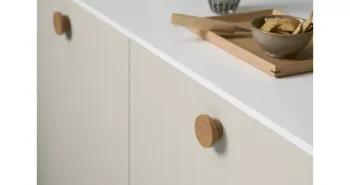 Furnipart Fogantyú  CIRCLE gomb, fa lakkozott tölgy 2.Kép