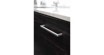 Furnipart Fogantyú  D ANGLE  388mm acél csiszolt polírozott 2.Kép