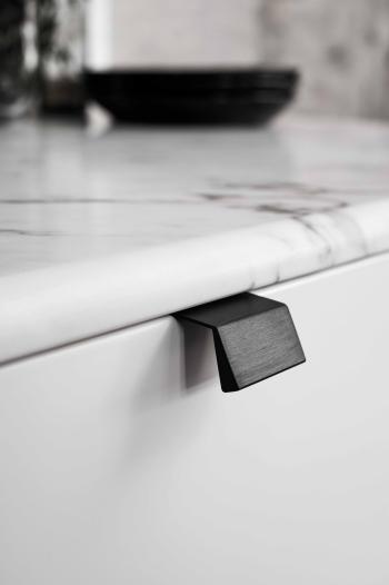 Furnipart Fogantyú  BENCH   20mm, alu csiszolt matt fekete 2.Kép