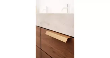 Furnipart Fogantyú  BENCH   80-160mm, al csiszolt sárgaréz 2.Kép