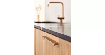 Furnipart Fogantyú  STATION  160mm, alu csiszolt sárgaréz 2.Kép