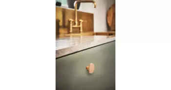 Furnipart Fogantyú  PLATO gomb, alu, csiszolt sárgaréz 2.Kép