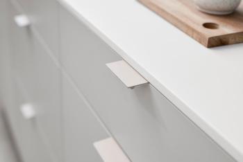 Furnipart Fogantyú  SHEET   32mm, alu bézs texturált 2.Kép