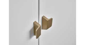 Furnipart Fogantyú  ENVELOPE   32mm, alu csiszolt sárgaréz 2.Kép