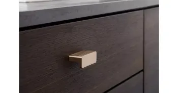 Furnipart Fogantyú  ELAN   32mm, alu csiszolt sárgaréz 2.Kép