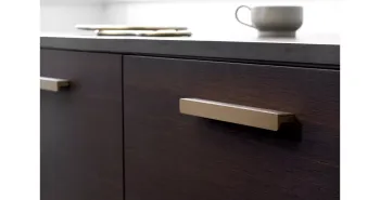 Furnipart Fogantyú  ELAN  160mm, alu siszolt sárgaréz 2.Kép