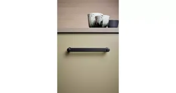 Furnipart Fogantyú  PILLAR  160mm, fém fekete matt 3.Kép