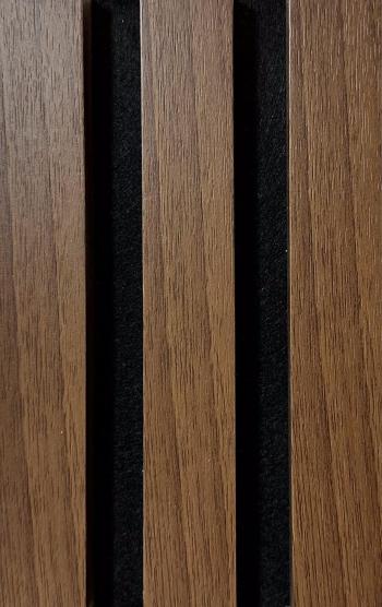 Akusztikus falpanel Vörös Tölgy 600x2800 mm 2.Kép
